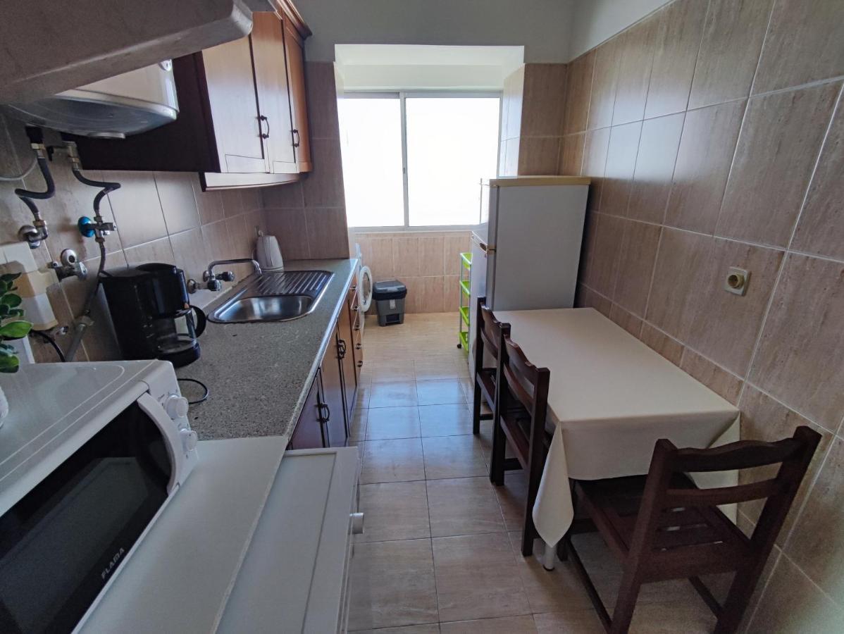 Lisbon Traditional T2 With Balcony In Damaia, Lisbon Амадора Екстериор снимка