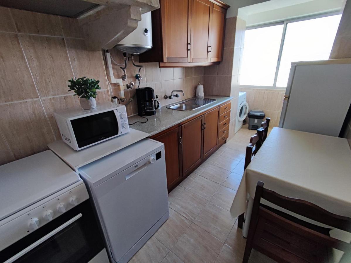 Lisbon Traditional T2 With Balcony In Damaia, Lisbon Амадора Екстериор снимка