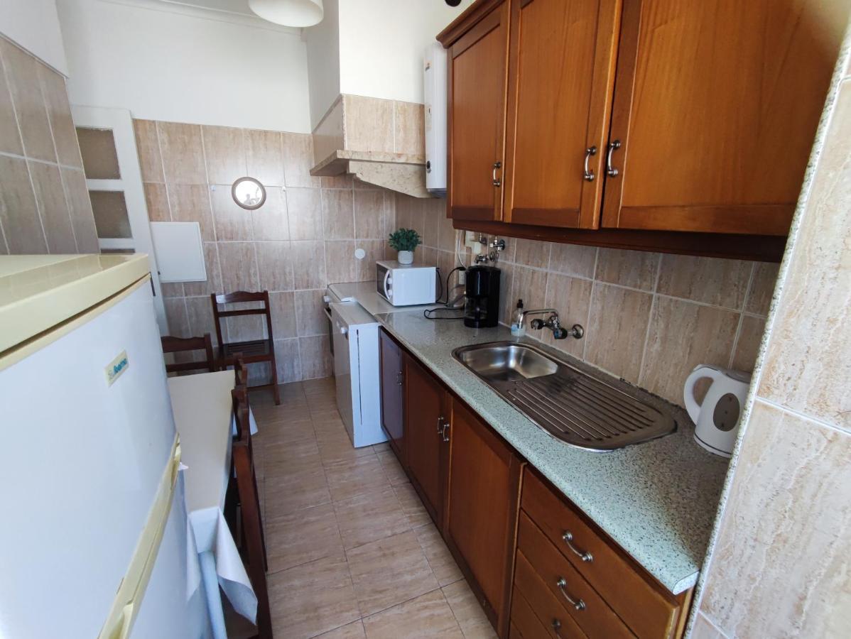 Lisbon Traditional T2 With Balcony In Damaia, Lisbon Амадора Екстериор снимка