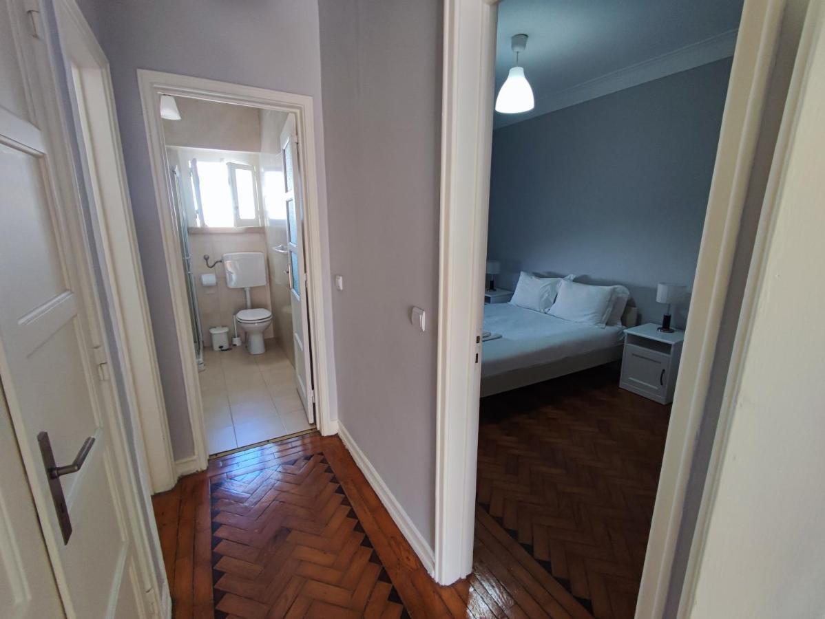 Lisbon Traditional T2 With Balcony In Damaia, Lisbon Амадора Екстериор снимка