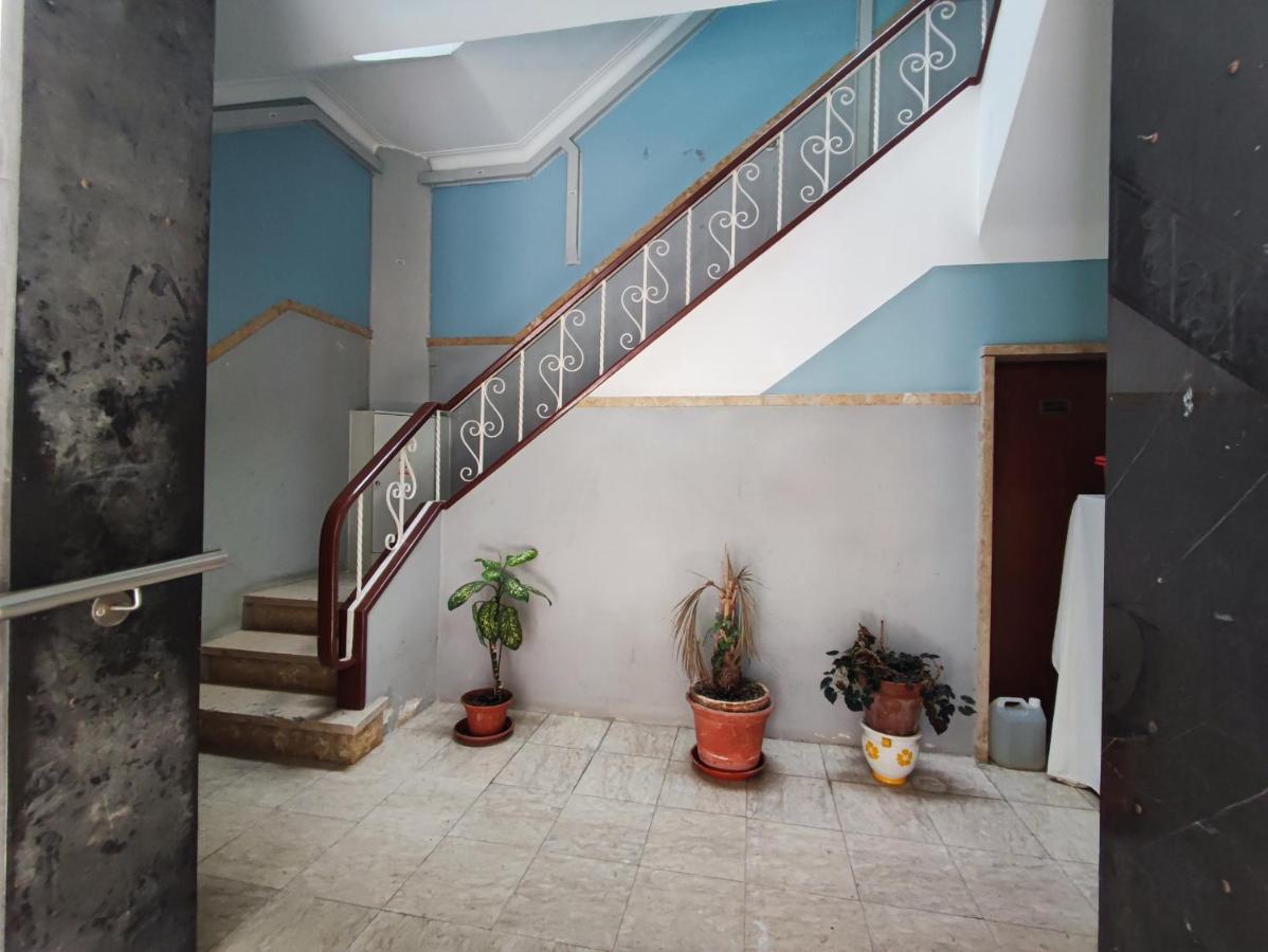 Lisbon Traditional T2 With Balcony In Damaia, Lisbon Амадора Екстериор снимка