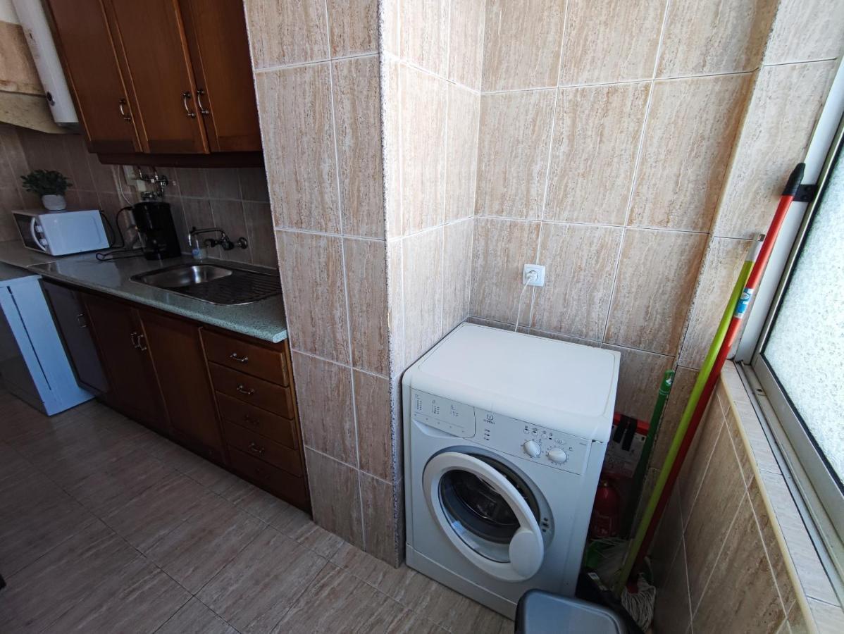 Lisbon Traditional T2 With Balcony In Damaia, Lisbon Амадора Екстериор снимка
