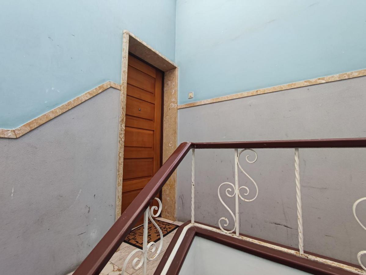 Lisbon Traditional T2 With Balcony In Damaia, Lisbon Амадора Екстериор снимка